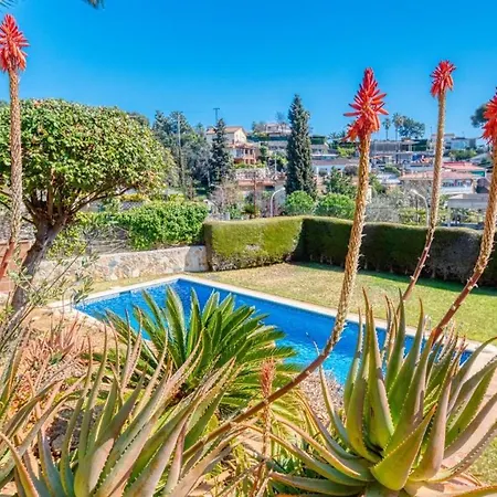 Sleeps 7 Pool Wifi *
